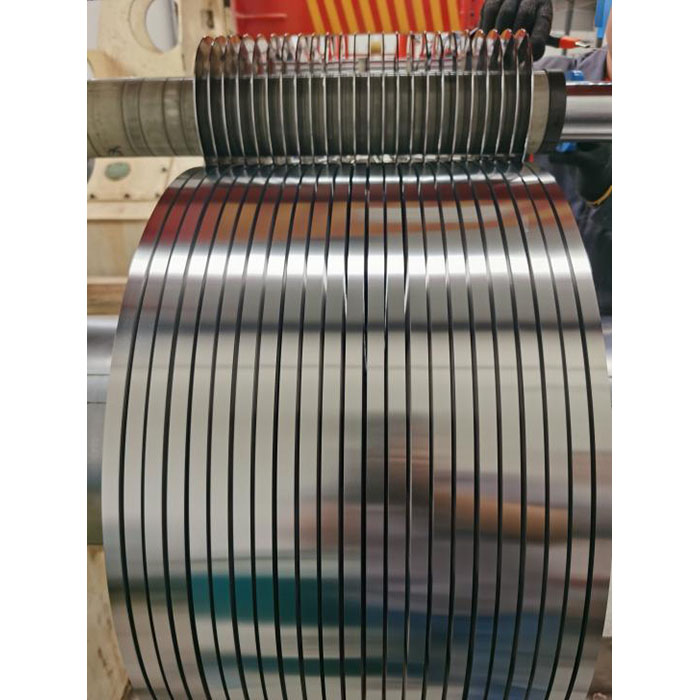 Het verschil tussen 304L roestvrijstalen strip en 304 roestvrijstalen strip